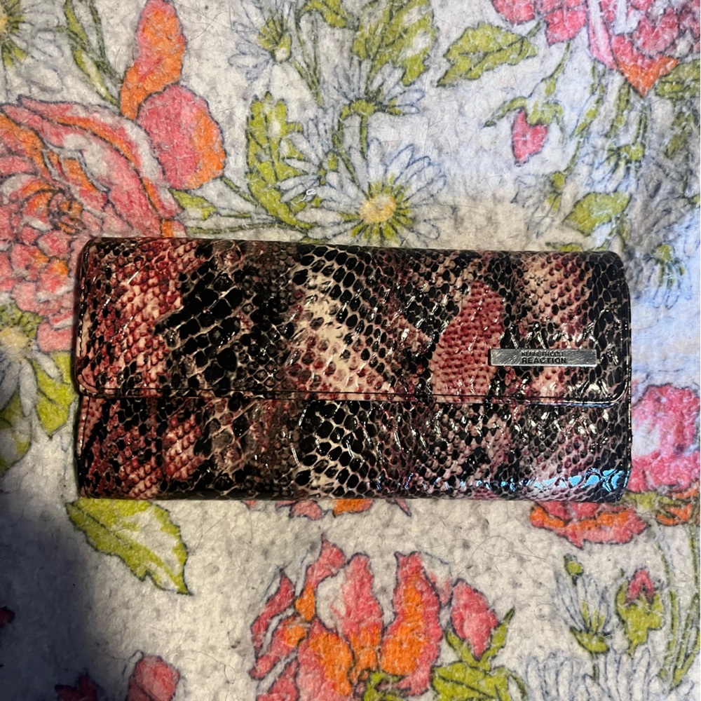 Kenneth Cole Reaction Pink and Black Textured Wallet